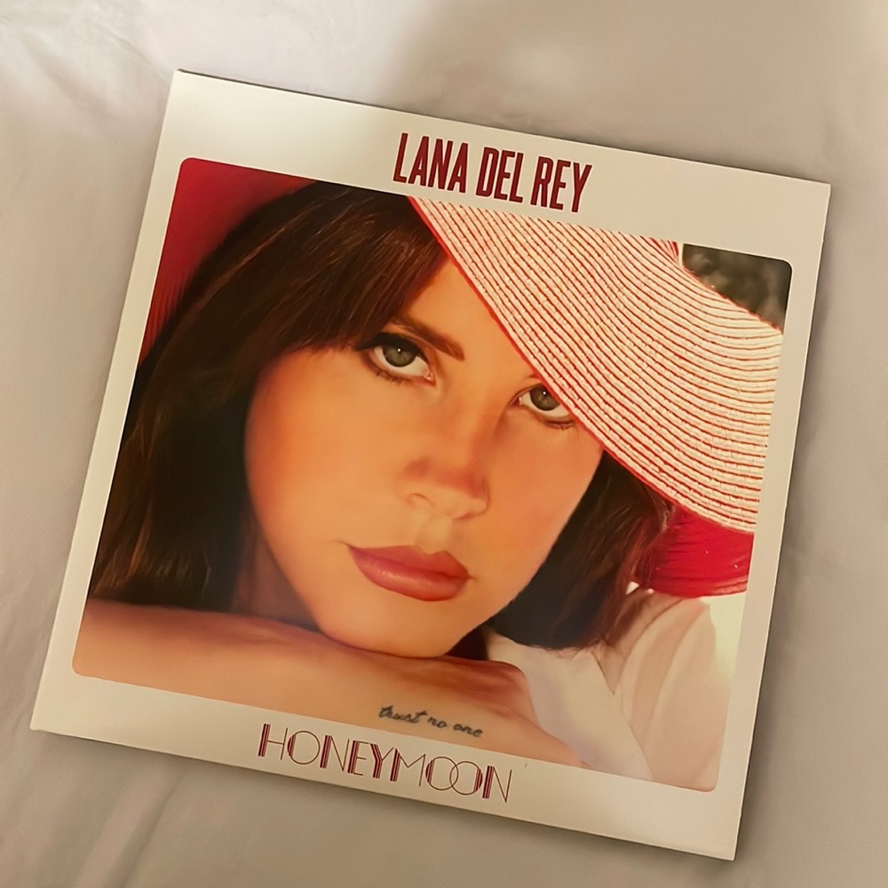 Lana Del Rey - Honeymoon Urban Outfitters Exclusive LP Vinyl